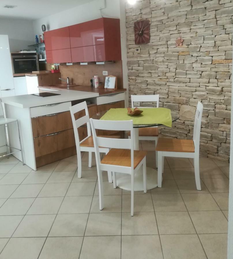 Apartma Zalka Izola Bagian luar foto