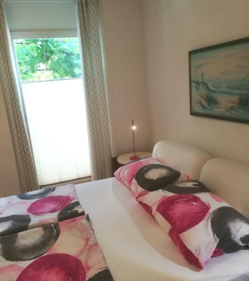 Apartma Zalka Izola Bagian luar foto