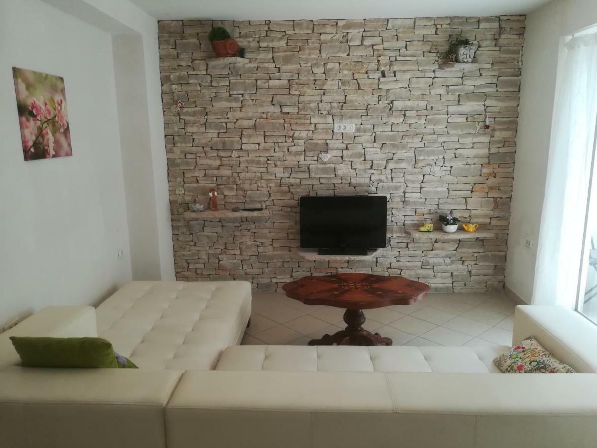 Apartma Zalka Izola Bagian luar foto