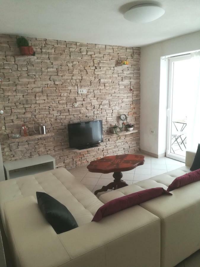 Apartma Zalka Izola Bagian luar foto