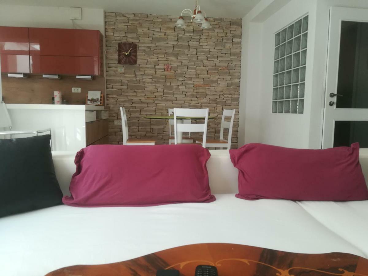 Apartma Zalka Izola Bagian luar foto