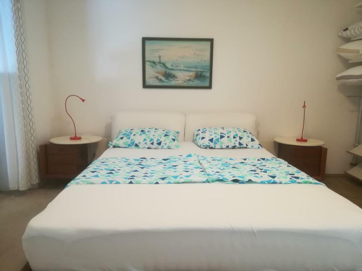 Apartma Zalka Izola Bagian luar foto