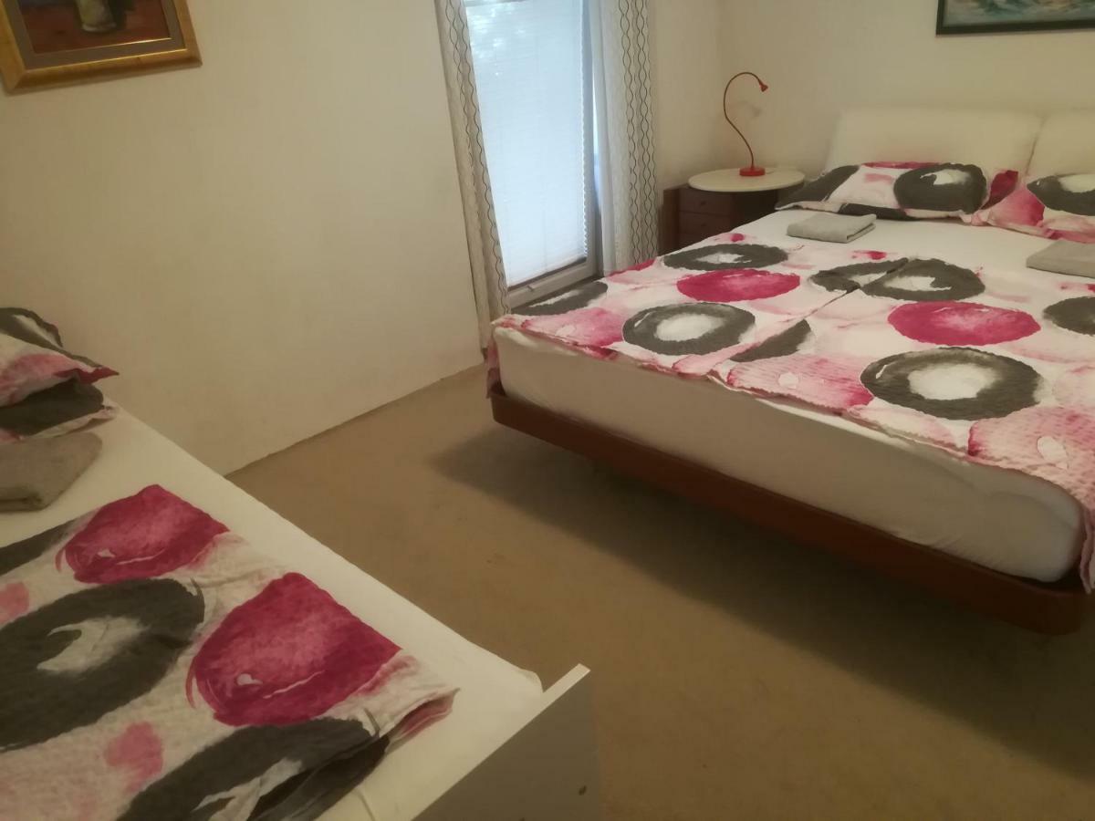Apartma Zalka Izola Bagian luar foto